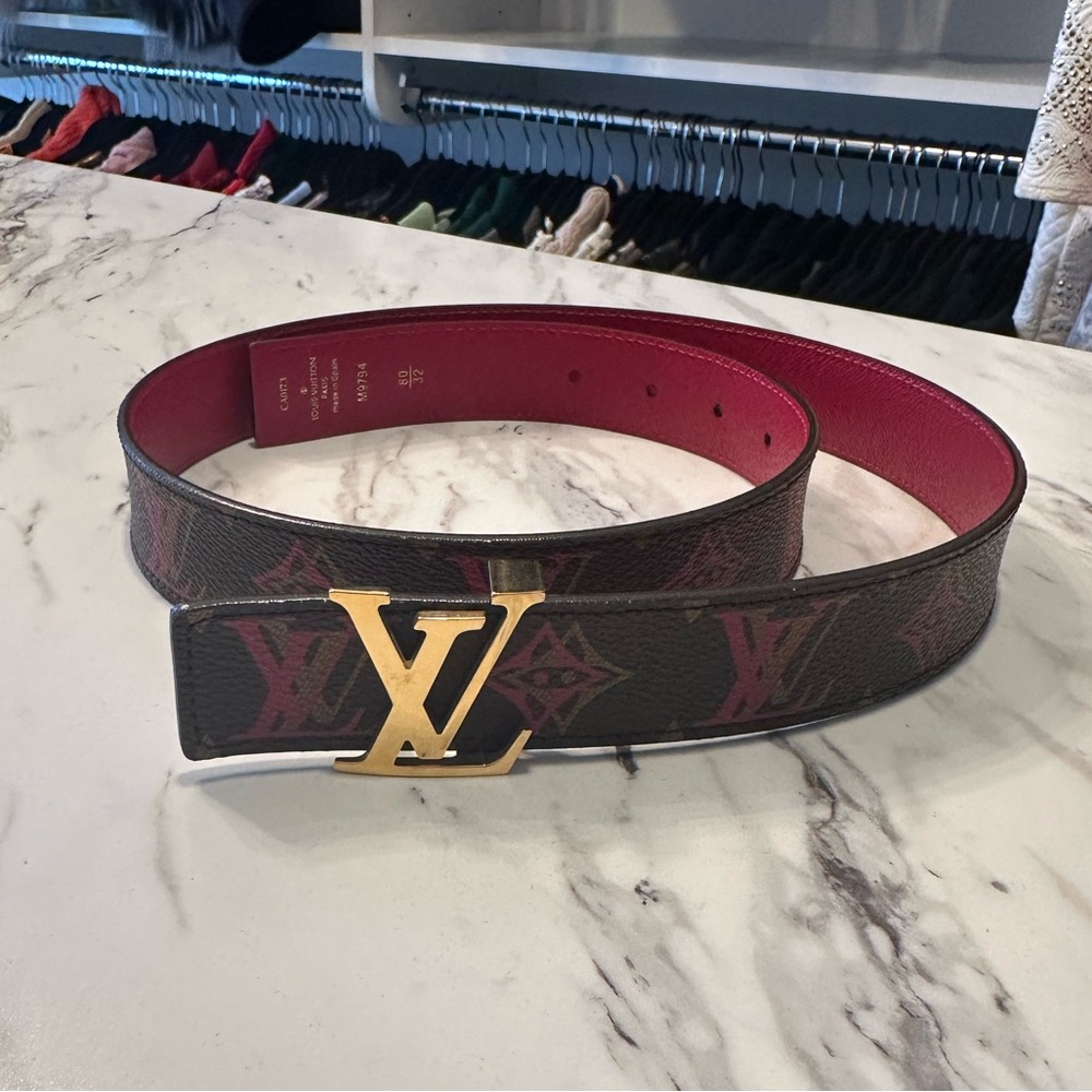 Authentic Louis Vuitton LV Initiales 30mm Reversible Belt - Size 32